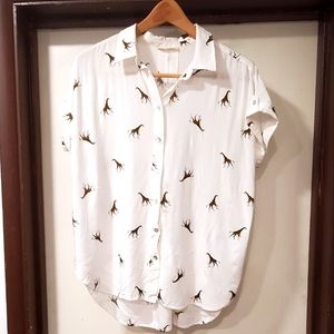 Jane and Delancey Giraffe Short Sleeved Shirt